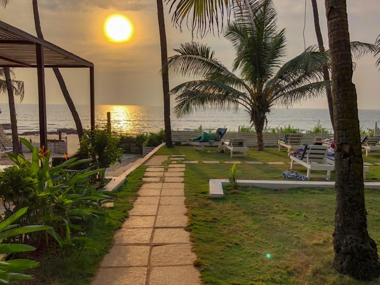 Leela Cottages Morjim Εξωτερικό φωτογραφία